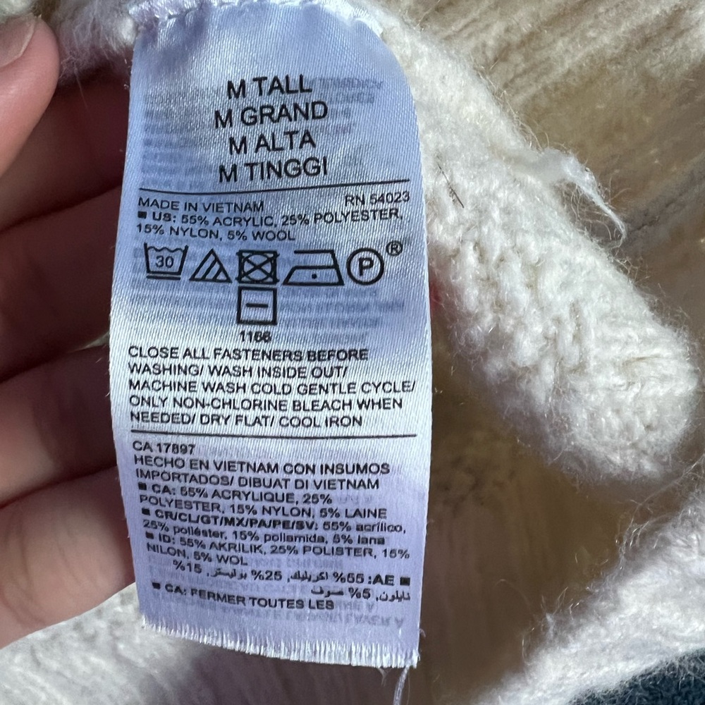 Old Navy Crop Knit Cream Cardigan Size S - Picture 3 of 3